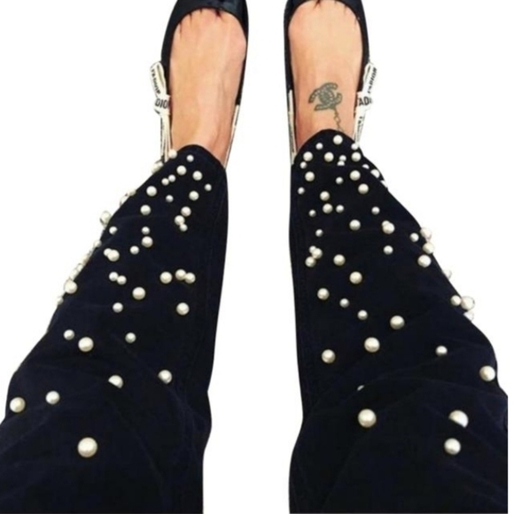 NWT Zara Mom Fit Jeans Pearl Embellished Tapered Leg 4 High Waisted Black Rigid - Picture 2 of 7
